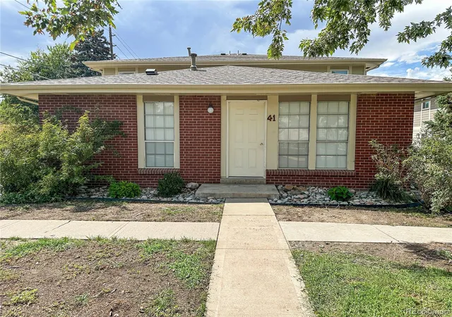 Townhouse for sale at 1250 S Monaco St Pkwy #41, Denver, CO 80224 | MLS# 8540653
