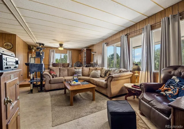 Photo 4 of Single family home for sale at 1015 Odessa St, Aurora, CO 80018 | MLS# 9246069 | Listing updated on 2026-09-03