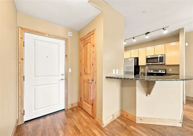 Photo 3 of Condo for sale at 9079 E Panorama Cir #414, Englewood, CO 80112 | MLS# 3580341 | Listing updated on 2026-09-03