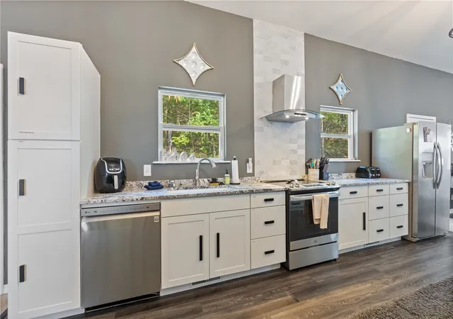 Photo 1 of Single family home for sale at 26 Stateline Dr, Holiday Island, AR 72631 | MLS# 1300628 | Listing updated on 2026-09-03