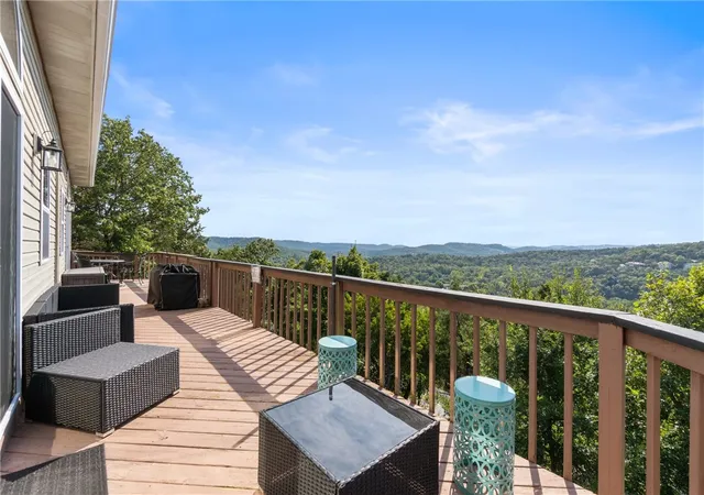 Photo 2 of Single family home for sale at 26 Stateline Dr, Holiday Island, AR 72631 | MLS# 1300628 | Listing updated on 2026-09-03