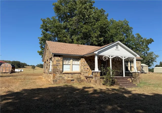 Single family home for sale at 11249 Spring Crk Rd, Belleville, AR 72824 | MLS# AV25-245