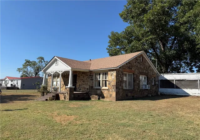 Photo 3 of Single family home for sale at 11249 Spring Crk Rd, Belleville, AR 72824 | MLS# AV25-245 | Listing updated on 2026-09-01