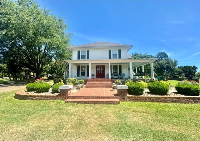 Photo 2 of Single family home for sale at 2816 Honeysuckle Ln, Russellville, AR 72801 | MLS# AV24-1086 | Listing updated on 2026-09-02