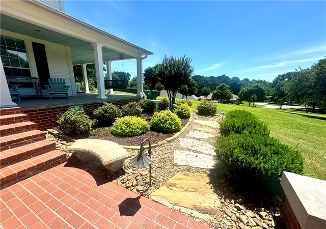 Photo 3 of Single family home for sale at 2816 Honeysuckle Ln, Russellville, AR 72801 | MLS# AV24-1086 | Listing updated on 2026-09-02