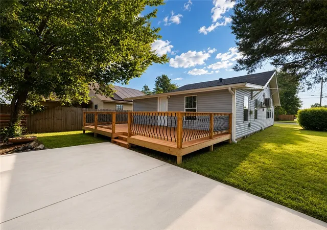 Photo 1 of Sale Pending at 1123 N Greenwich Ave, Russellville, AR 72801 | MLS# AV25-392 | Listing updated on 2026-08-31