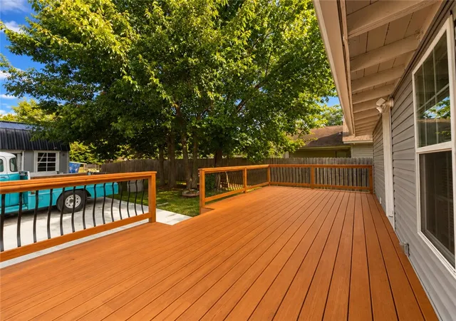 Photo 3 of Sale Pending at 1123 N Greenwich Ave, Russellville, AR 72801 | MLS# AV25-392 | Listing updated on 2026-08-31