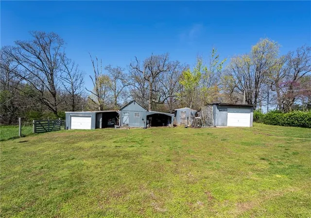 Photo 3 of House for sale at 19493 16 Highway, Siloam Springs, AR 72761 | MLS# 1304261 | Listing updated on 2026-09-14