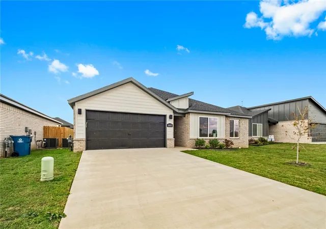 Photo 3 of Single family home for sale at 6405 Nw Harley St, Bentonville, AR 72713 | MLS# 1304294 | Listing updated on 2026-10-21