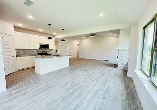 Photo 4 of Single family home for sale at 6405 NW Harley St, Bentonville, AR 72713 | MLS# 1304294 | Listing updated on 2026-09-05