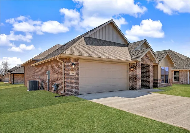 Photo 2 of Sale Pending at 230 Ryker Rdg, Centerton, AR 72719 | MLS# 1316853 | Listing updated on 2026-09-09