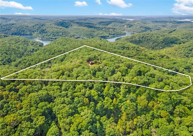 Photo 3 of Single family home for sale at 1773 County Road 114, Eureka Springs, AR 72632 | MLS# 1322851 | Listing updated on 2026-09-18