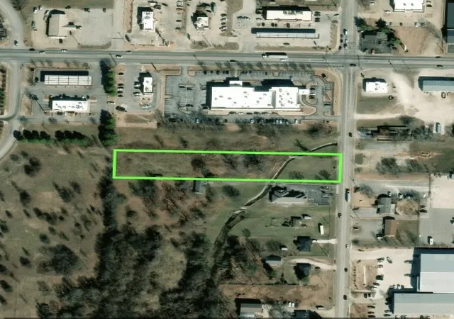 Photo 3 of Land for sale at 718 N 40th Street, Springdale, AR 72762 | MLS# 1322173 | Listing updated on 2026-09-16