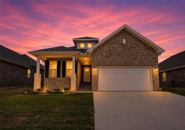 Photo 1 of Sale Pending at 1100 Garrett Ln, Centerton, AR 72719 | MLS# 1323134 | Listing updated on 2026-09-21