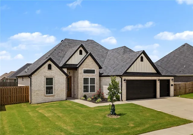 Photo 3 of Single family home for sale at 2213 Bergman Rd, Pea Ridge, AR 72751 | MLS# 1324560 | Listing updated on 2026-09-06