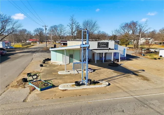 Photo 2 of Sale Pending at 326 S 2nd Street, Stilwell, OK 74960 | MLS# 1325459 | Listing updated on 2026-09-03