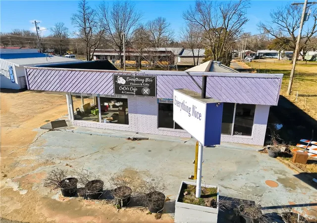Photo 2 of Sale Pending at 320 S 2nd St, Stilwell, OK 74960 | MLS# 1325469 | Listing updated on 2026-09-03