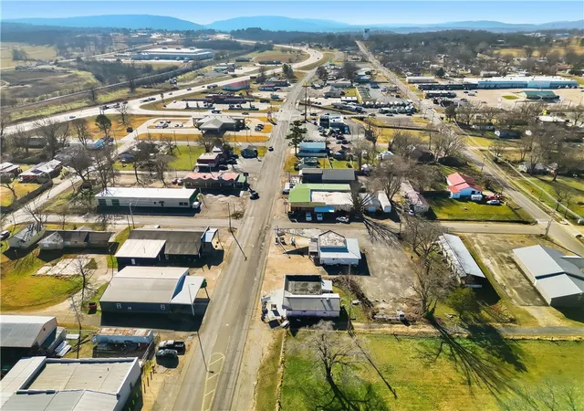 Photo 4 of Sale Pending at 320 S 2Nd St, Stilwell, OK 74960 | MLS# 1325469 | Listing updated on 2026-09-03