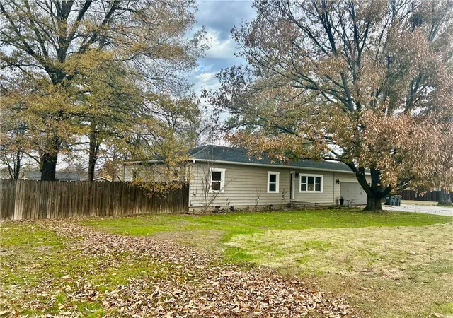 Photo 3 of Single family home for sale at 2502 W 12th St, Russellville, AR 72801 | MLS# 1327245 | Listing updated on 2026-09-09