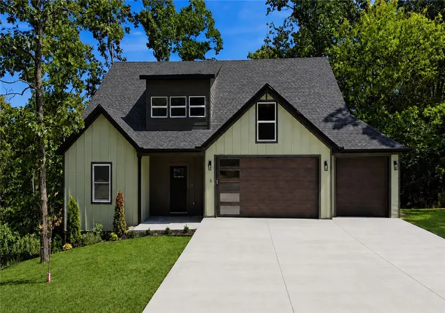 Photo 3 of Single family home for sale at 6 Waterside Ln, Bella Vista, AR 72715 | MLS# 1328830 | Listing updated on 2026-09-11