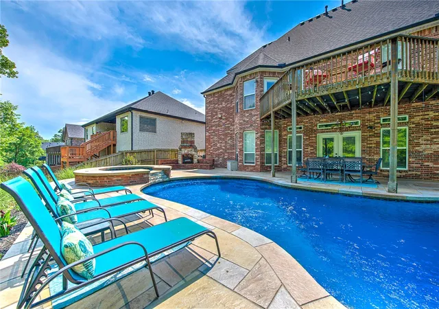 Photo 4 of Single family home for sale at 1406 NE Blf Spring Ave, Bentonville, AR 72712 | MLS# 1329576 | Listing updated on 2026-09-09
