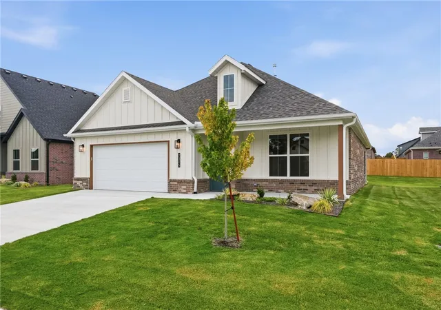 Photo 33 of Single family home for sale at 2305 N Lexington St, Siloam Springs, AR 72761 | MLS# 1330043 | Listing updated on 2026-08-28