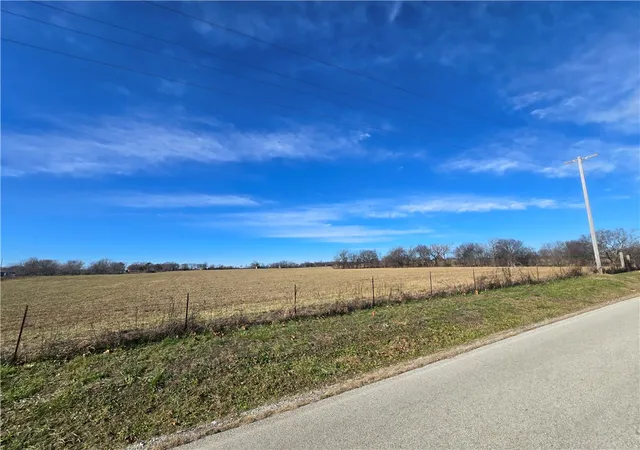 Photo 1 of Land for sale at 1044 Ar 102, Decatur, AR 72722 | MLS# 1330388 | Listing updated on 2026-08-31