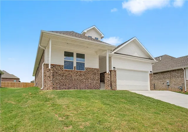 Photo 3 of Single family home for sale at 1160 Garrett Ln, Centerton, AR 72719 | MLS# 1331064 | Listing updated on 2026-09-01