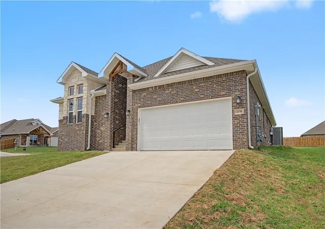 Photo 3 of Sale Pending at 1170 Garrett Ln, Centerton, AR 72719 | MLS# 1331067 | Listing updated on 2026-09-14