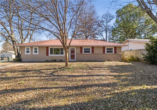 Photo 1 of Sale Pending at 3354 N Martin Ave, Fayetteville, AR 72703 | MLS# 1330869 | Listing updated on 2026-08-31