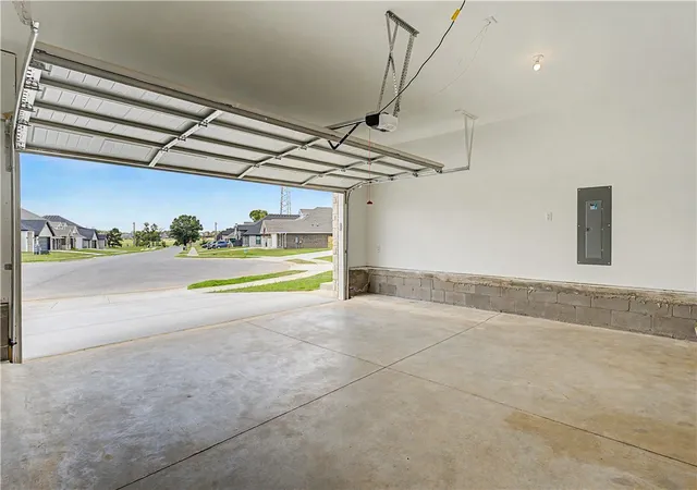 Photo 4 of Single family home for sale at 2500 Goldspur Ct, Bentonville, AR 72712 | MLS# 1331276 | Listing updated on 2026-09-02