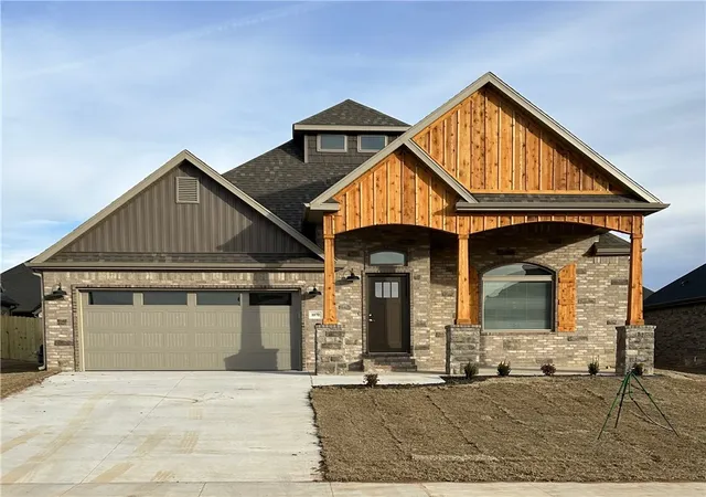 Photo 1 of Single family home for sale at 1070 Flt Rock St, Bentonville, AR 72713 | MLS# 1332298 | Listing updated on 2026-09-27