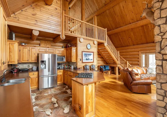 Photo 4 of Single family home for sale at 13775 Rocky Comfort Rd, Gentry, AR 72734 | MLS# 1332158 | Listing updated on 2026-09-03