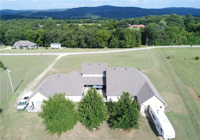 Photo 3 of Single family home for sale at 815 James Pl, West Fork, AR 72774 | MLS# 1331963 | Listing updated on 2026-09-02