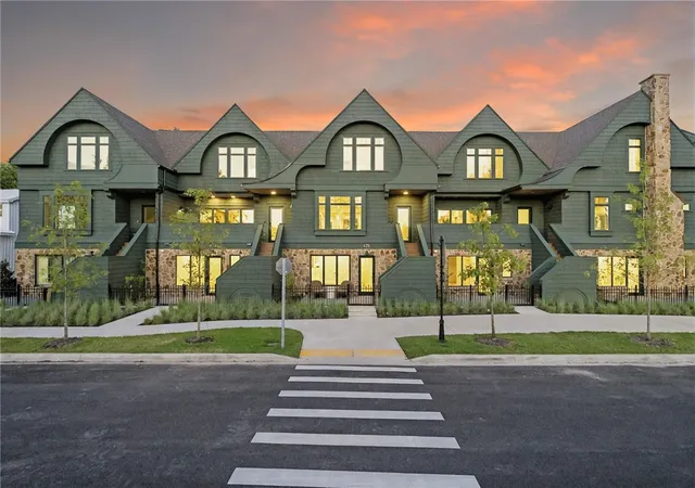 Photo 2 of Townhouse for sale at 426 Se C St, Bentonville, AR 72712 | MLS# 1333001 | Listing updated on 2026-09-10