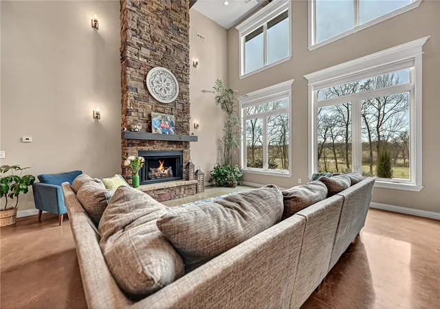 Photo 4 of Single family home for sale at 425 NE Duke Hl Rd, Bentonville, AR 72713 | MLS# 1333213 | Listing updated on 2026-08-30