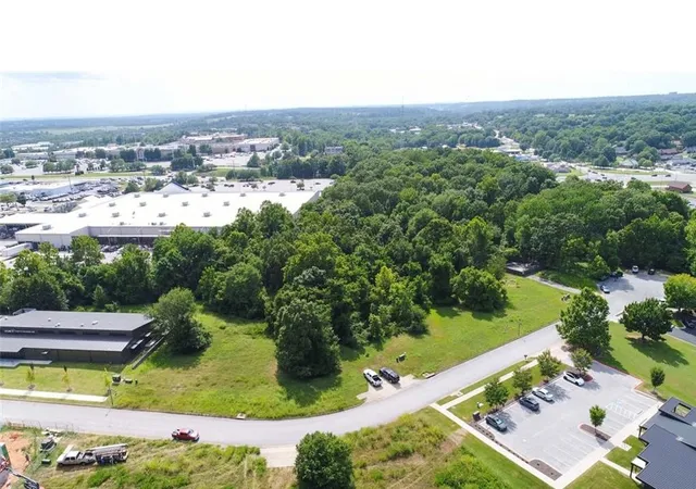 Photo 3 of Sale Pending at Waterside Ct, Fayetteville, AR 72703 | MLS# 1333367 | Listing updated on 2026-09-08