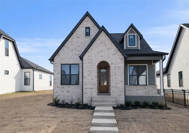 Photo 1 of Single family home for sale at 2319 S 31st Street, Rogers, AR 72758 | MLS# 1333858 | Listing updated on 2026-10-17