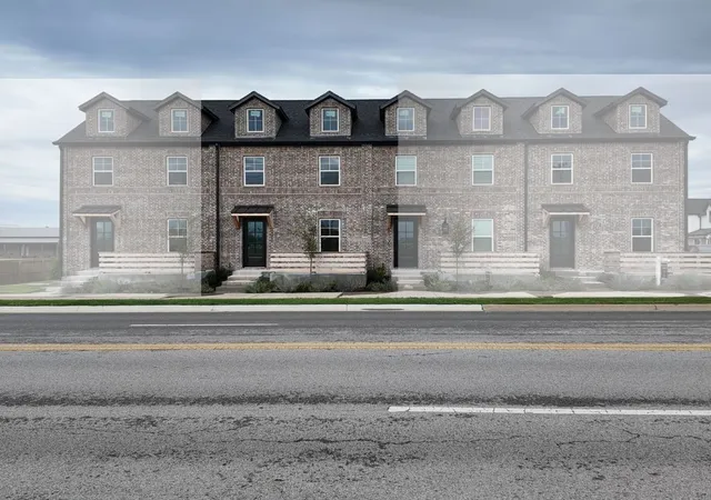 Photo 1 of Townhouse for sale at 5916 S Bellview Rd, Rogers, AR 72758 | MLS# 1333990 | Listing updated on 2026-08-29