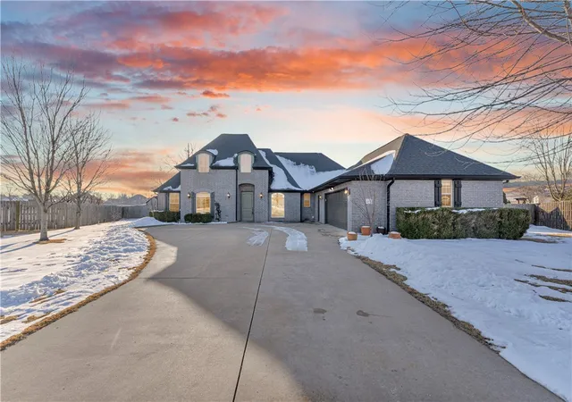 Photo 2 of Single family home for sale at 2711 S Haley Ct, Rogers, AR 72758 | MLS# 1334772 | Listing updated on 2026-08-31