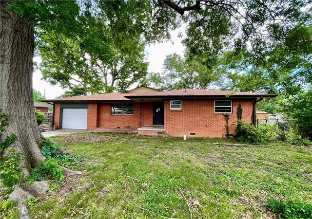 Photo 1 of Single family home for sale at 1714 Horseshoe Dr, Springdale, AR 72762 | MLS# 1334513 | Listing updated on 2026-09-08