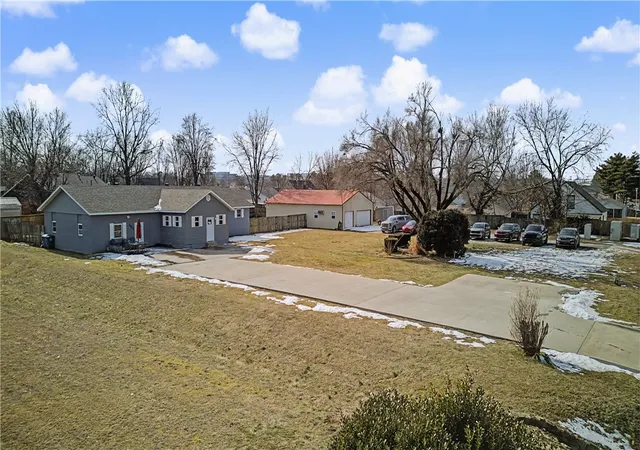Photo 4 of Sale Pending at 2602 E Battlefield Blvd, Bentonville, AR 72712 | MLS# 1334343 | Listing updated on 2026-09-04