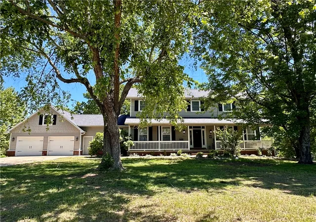 Photo 3 of Single family home for sale at 2086 Bridgeton Ct, Fayetteville, AR 72701 | MLS# 1334955 | Listing updated on 2026-09-02