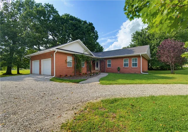Photo 1 of Sale Pending at 1349 Harmon Rd, Fayetteville, AR 72704 | MLS# 1334941 | Listing updated on 2026-09-20