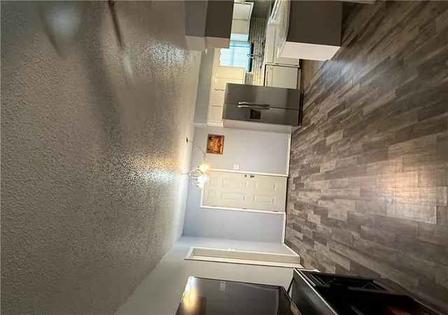 Photo 3 of Single family home for sale at 613 Valley Dr, Russellville, AR 72802 | MLS# 1335299 | Listing updated on 2026-09-30