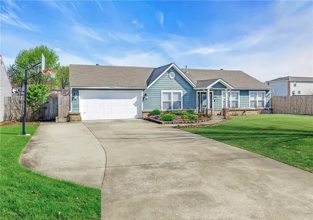 Photo 4 of Sale Pending at 2315 S 17th Street, Rogers, AR 72758 | MLS# 1335565 | Listing updated on 2026-09-08
