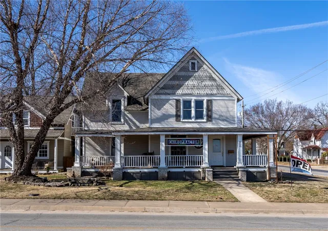 Photo 5 of Single family home for sale at 400 Mount Olive St, Siloam Springs, AR 72761 | MLS# 1335944 | Listing updated on 2026-08-28