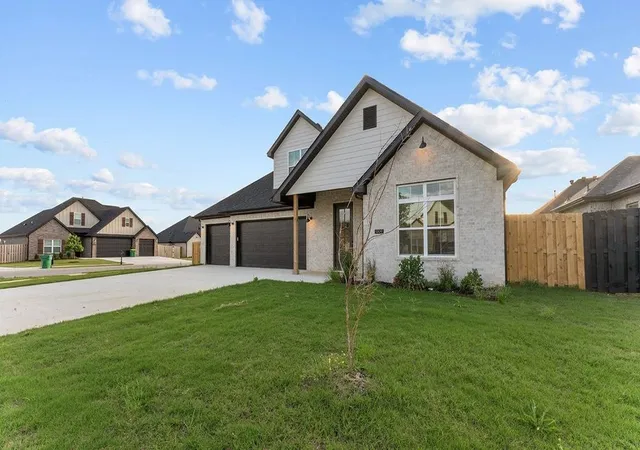 Photo 1 of Sale Pending at 1309 Carrara St, Tontitown, AR 72762 | MLS# 1336609 | Listing updated on 2026-09-20