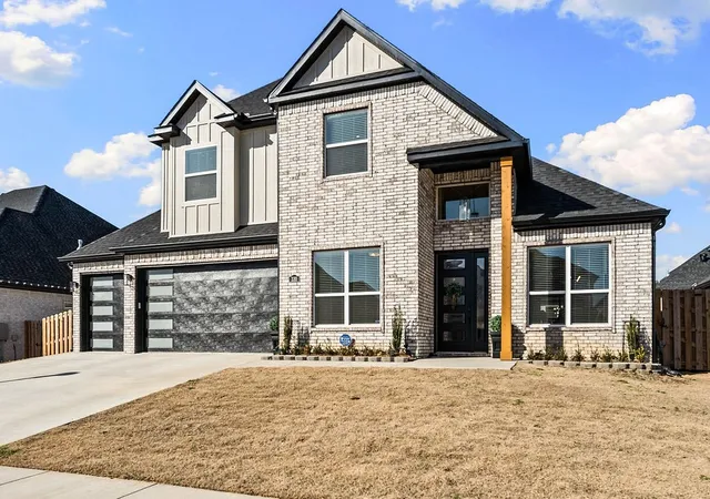 Photo 1 of Single family home for sale at 330 Rainforest Loop, Centerton, AR 72719 | MLS# 1336429 | Listing updated on 2026-08-29