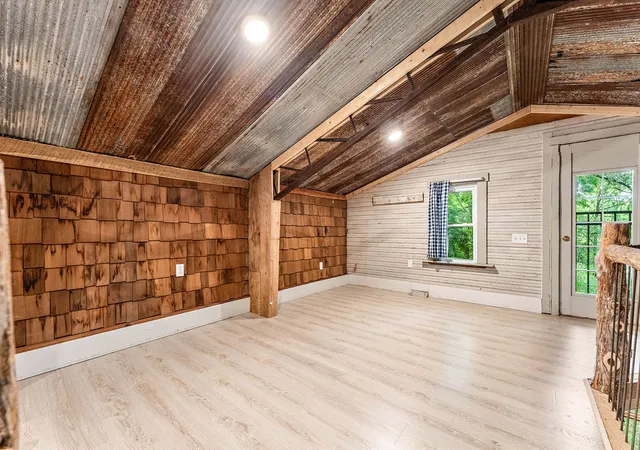 Photo 3 of Single family home for sale at 20619 Wade Rd, Springdale, AR 72764 | MLS# 1336642 | Listing updated on 2026-09-06